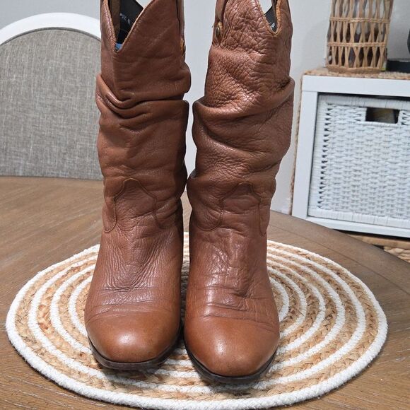 Dingo Tan Brown Leather Ruched Pleated Boho Boots, Size8.5 - Picture 2 of 11
